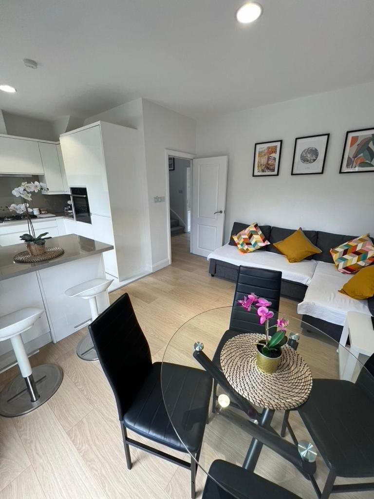 Zenobia London Luxury Apartments Финчли Экстерьер фото