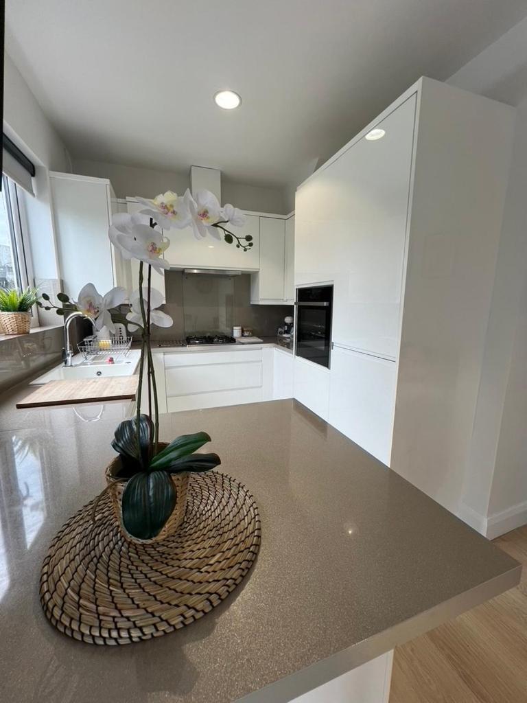 Zenobia London Luxury Apartments Финчли Экстерьер фото
