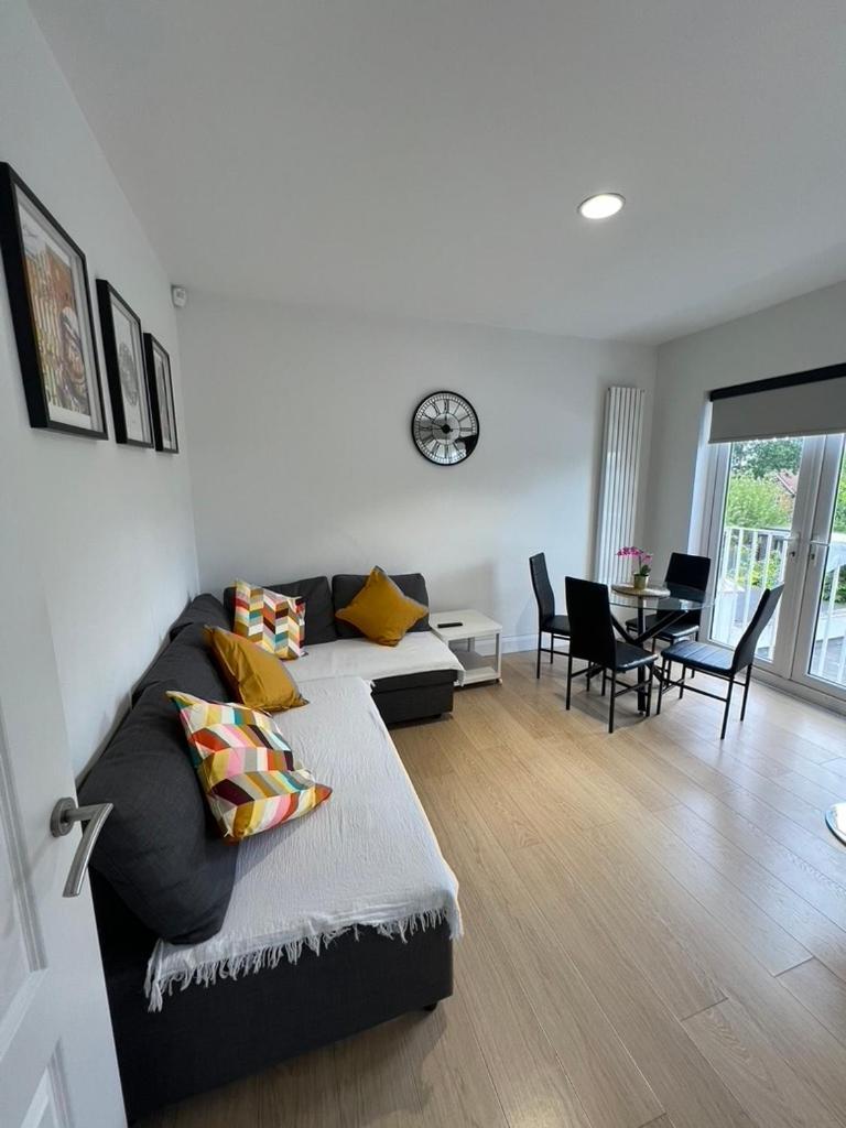 Zenobia London Luxury Apartments Финчли Экстерьер фото