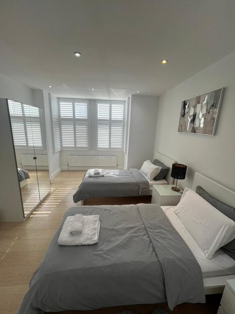 Zenobia London Luxury Apartments Финчли Экстерьер фото